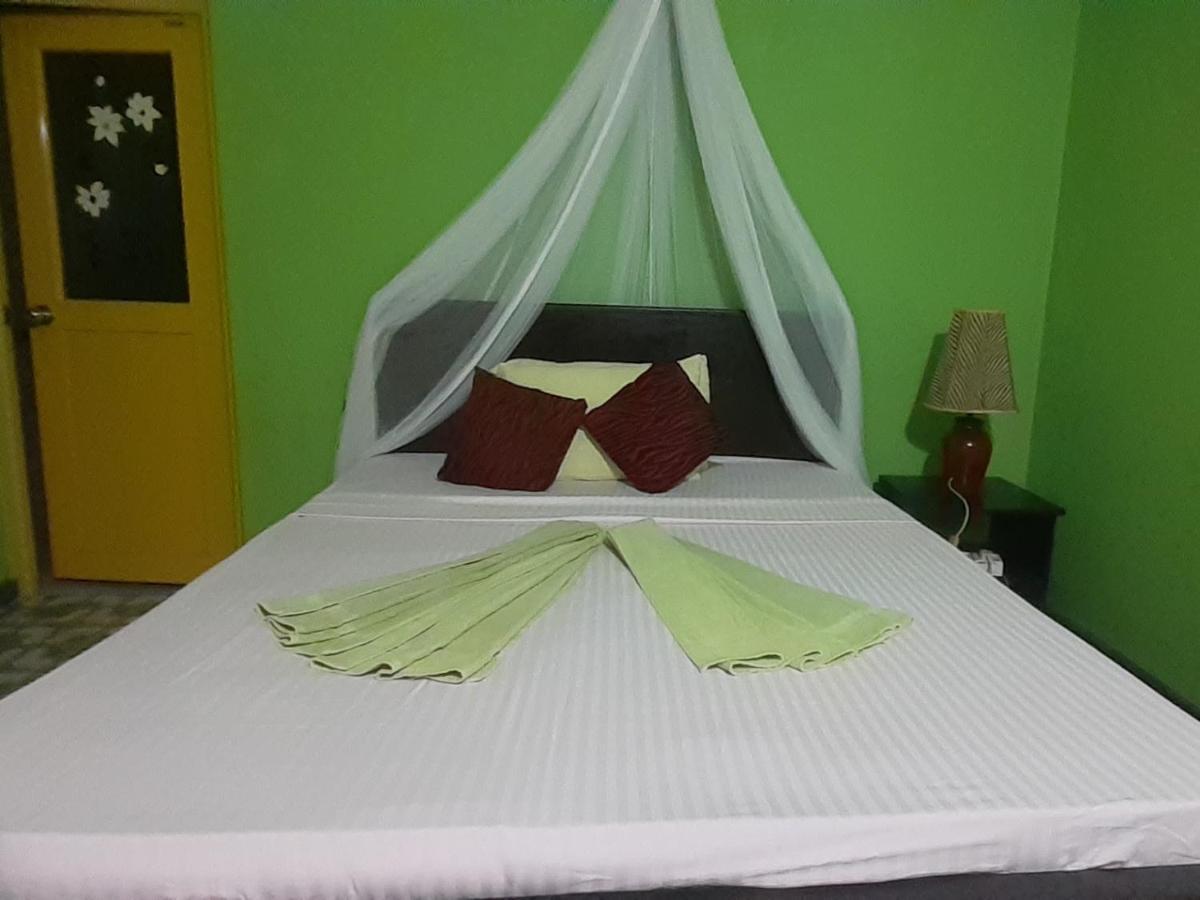 Green Bamboo House Сигирия Экстерьер фото